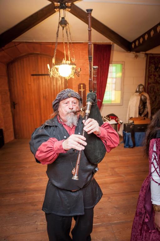Osthofen Weingasthof Zum Weissen Ross מראה חיצוני תמונה